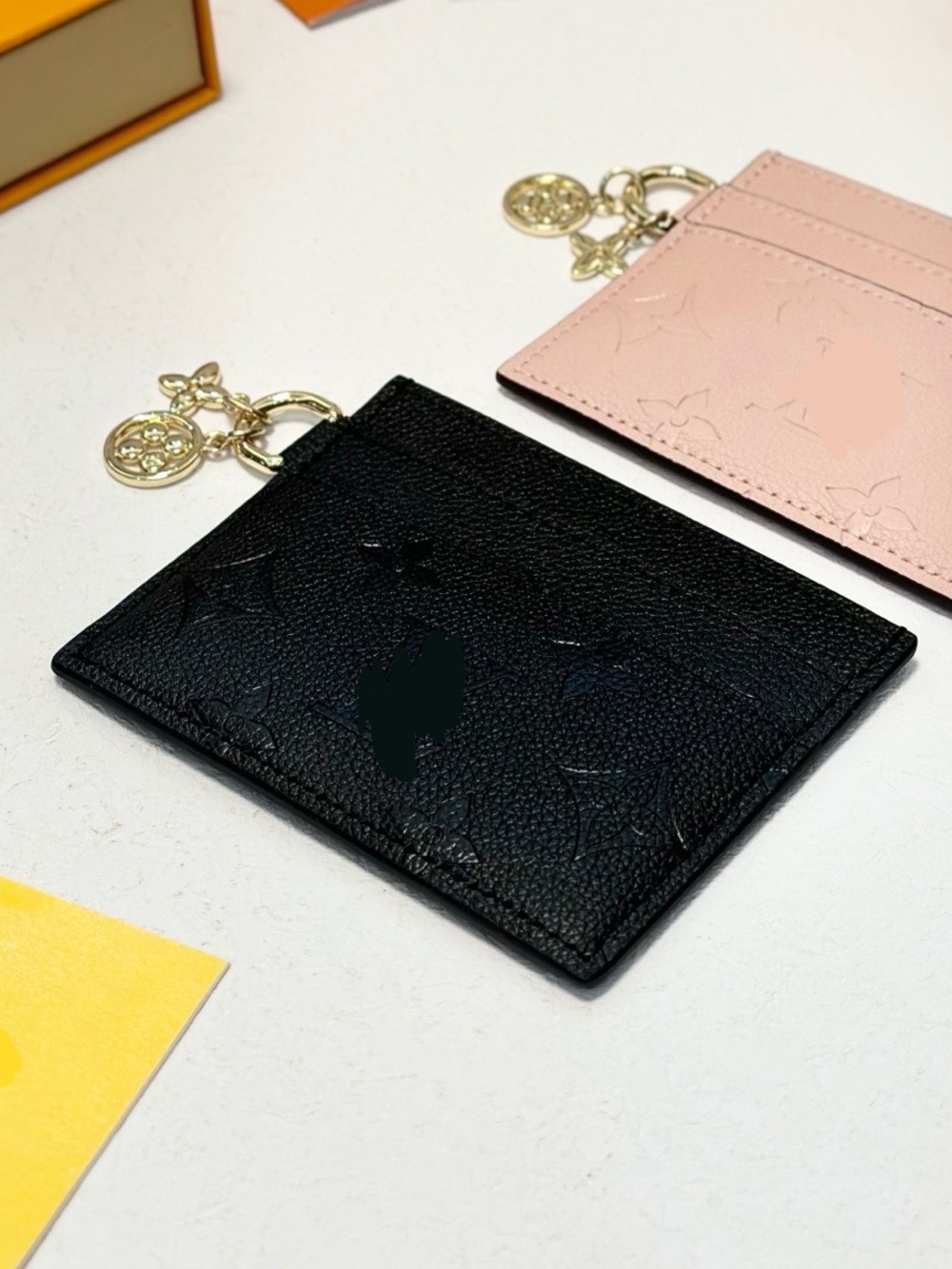 New women’s black fashion card holder